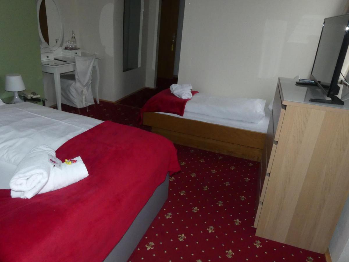 Hotel Kirchenwirt Bad Kleinkirchheim Eksteriør bilde